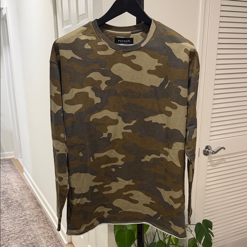 PacSun Men's Camo Long Sleeve Tee